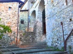 Malgrate in splendido borgo medievale Tipica casa in sasso restaurata con vista panoramica - 4