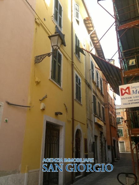  carrara vendita quart: carrara immobiliare san giorgio