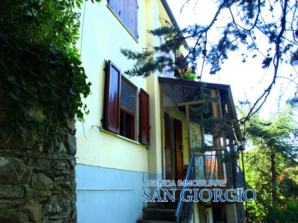 Villa FOSDINOVO vendita  Carignano  Immobiliare San Giorgio