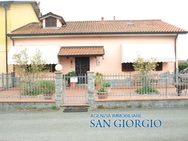 casa semindipendente in vendita a Santo Stefano di Magra