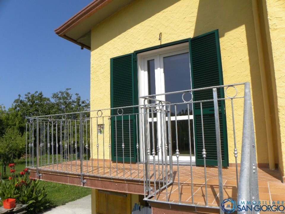  carrara vendita quart: marina di carrara immobiliare san giorgio